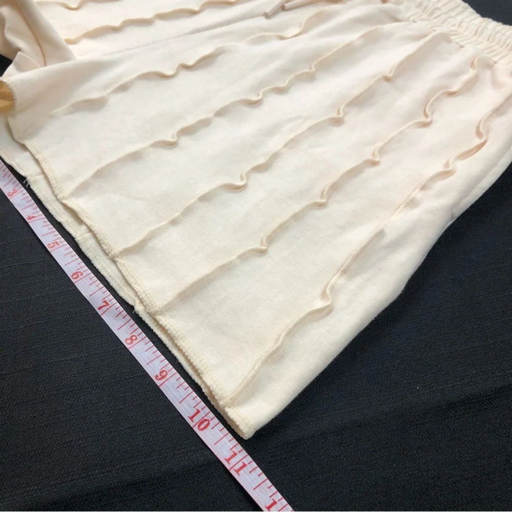 KYOYO l Light Cream Ruffle Shorts - Picture 8 of 13